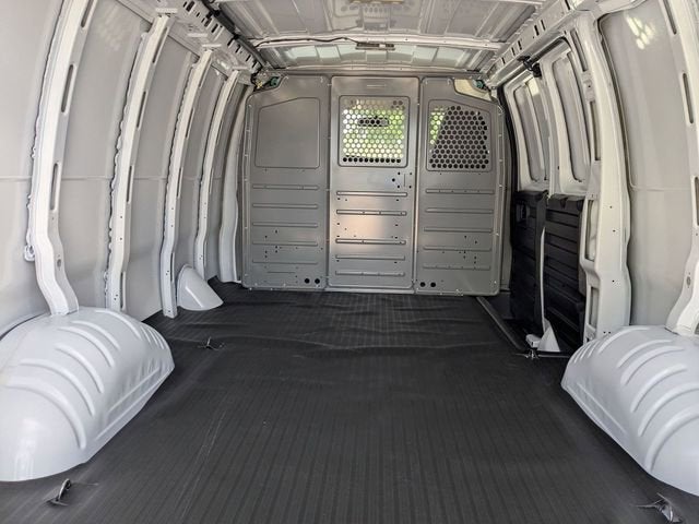 2025 GMC Savana Cargo Work Van