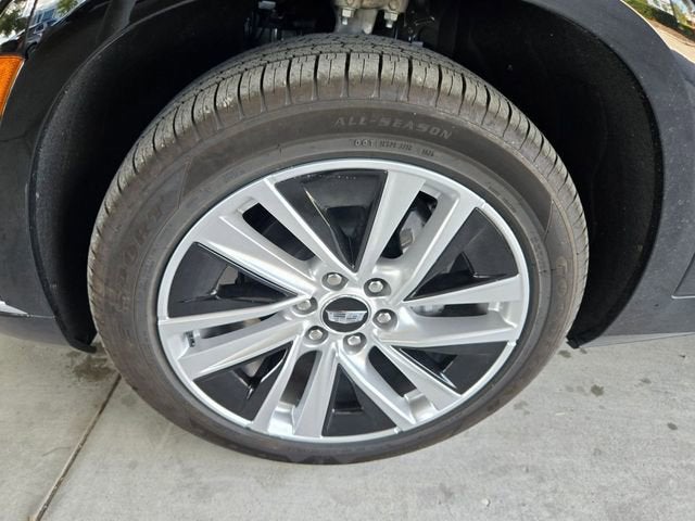 2026 Cadillac VISTIQ Luxury