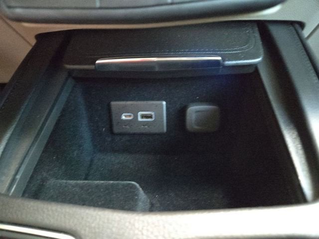 2021 Cadillac XT4 FWD Premium Luxury