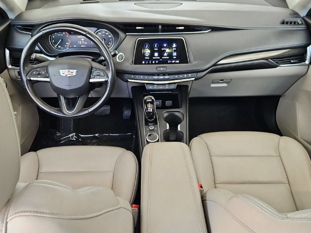 2022 Cadillac XT4 FWD Premium Luxury