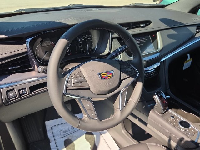 2026 Cadillac XT5 Luxury