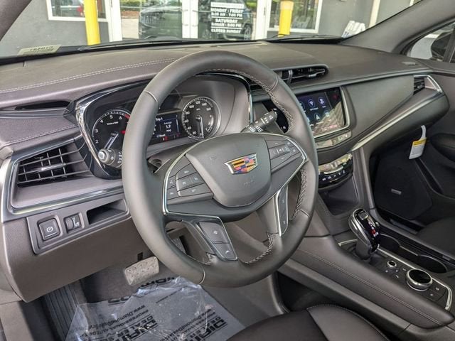 2025 Cadillac XT5 Luxury