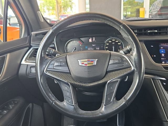 2022 Cadillac XT5 Sport