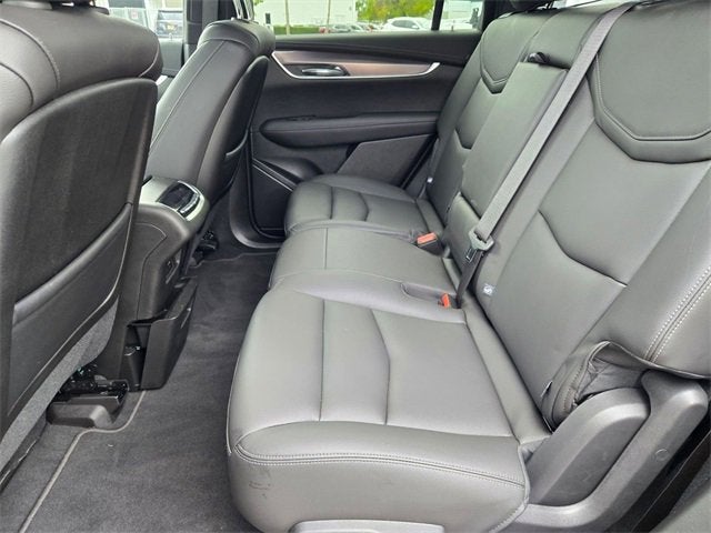 2025 Cadillac XT6 Luxury