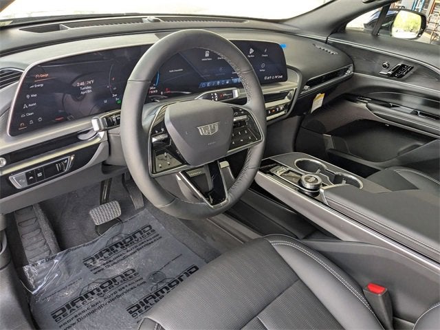 2025 Cadillac LYRIQ Luxury 1