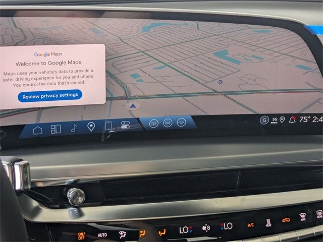 2025 Cadillac LYRIQ Luxury 1