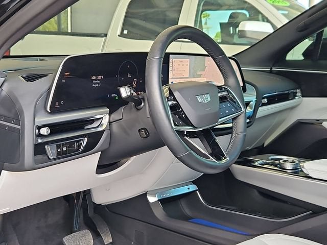 2025 Cadillac LYRIQ Sport 1