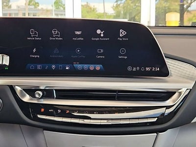 2025 Cadillac LYRIQ Sport 3