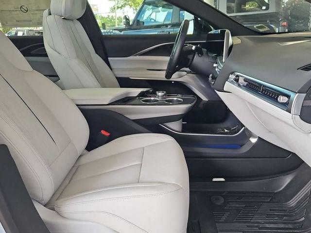 2025 Cadillac LYRIQ Sport 3