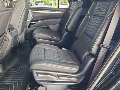 2025 Cadillac Escalade Sport Platinum