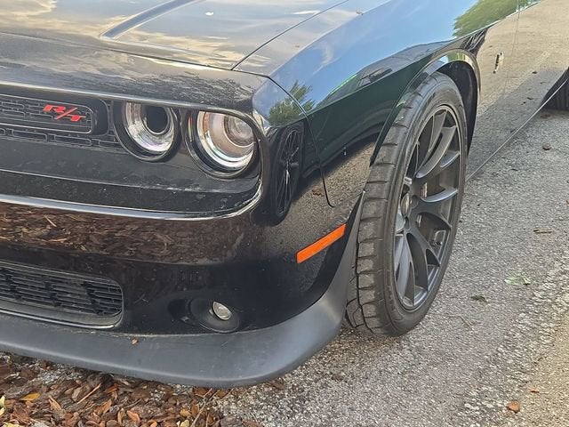 2017 Dodge Challenger 392 Hemi Scat Pack Shaker