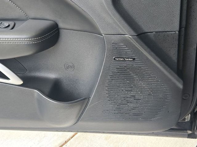 2017 Dodge Challenger 392 Hemi Scat Pack Shaker