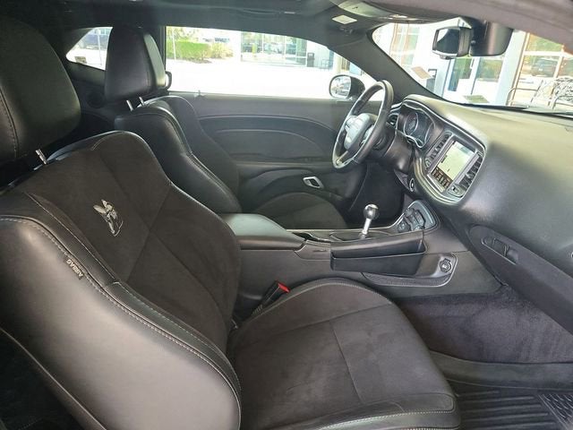 2017 Dodge Challenger 392 Hemi Scat Pack Shaker