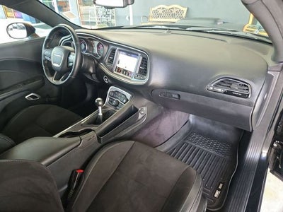 2017 Dodge Challenger 392 Hemi Scat Pack Shaker