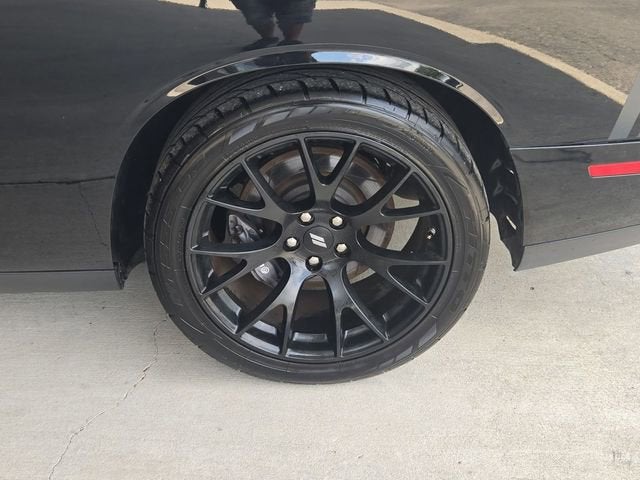 2017 Dodge Challenger 392 Hemi Scat Pack Shaker