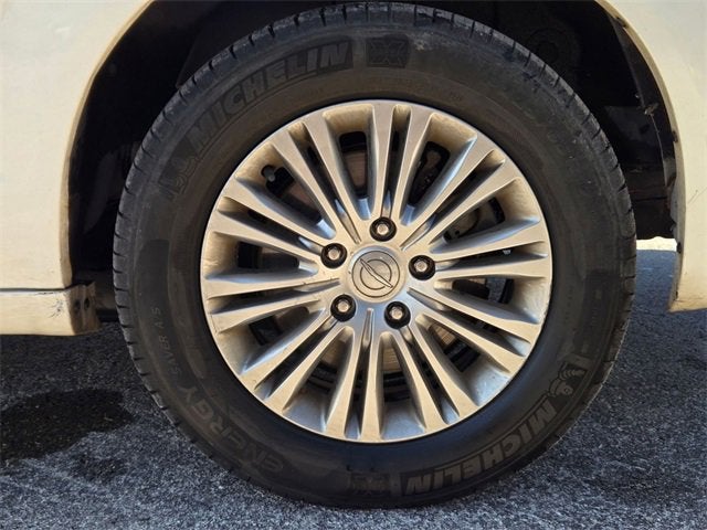 2013 Chrysler Town & Country Touring-L