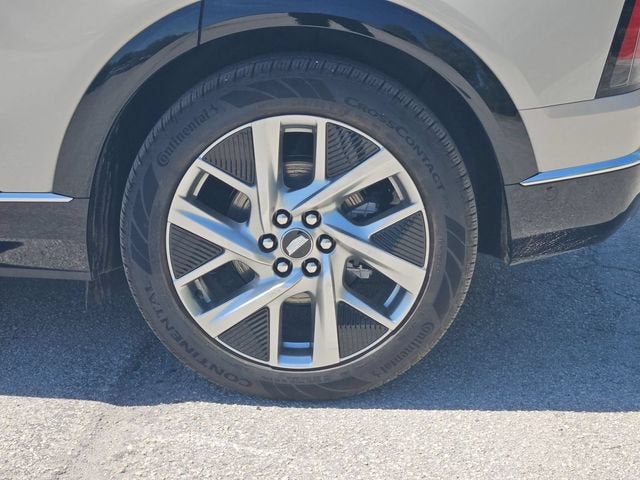 2027 Cadillac OPTIQ Luxury