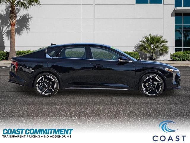 2025 Kia K4 GT-Line