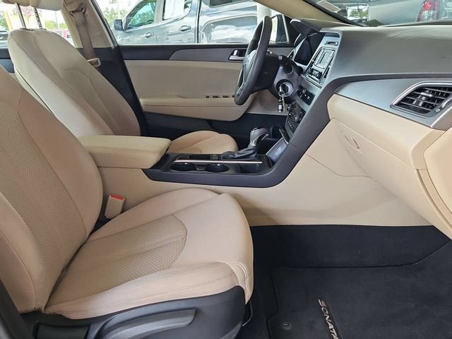 2017 Hyundai Sonata Base - Photo 26