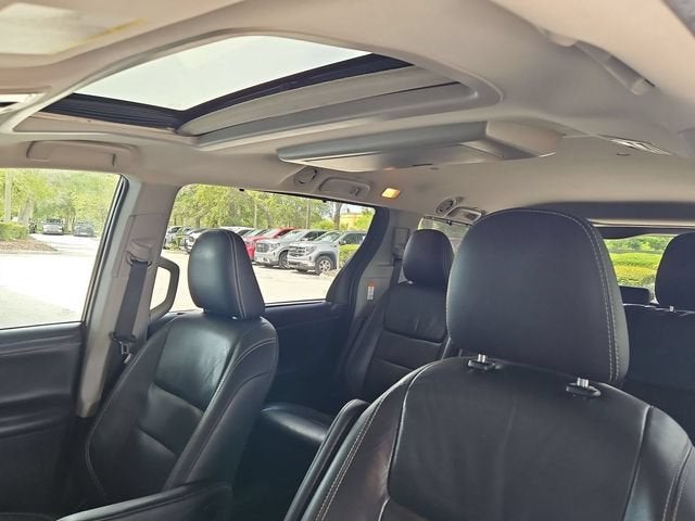 2017 Toyota Sienna SE - Photo 24
