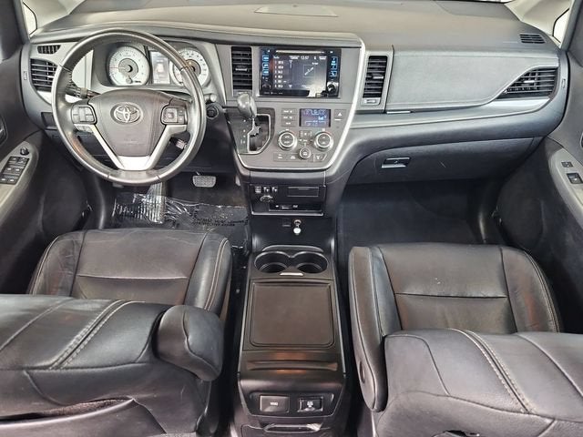 2017 Toyota Sienna SE - Photo 25