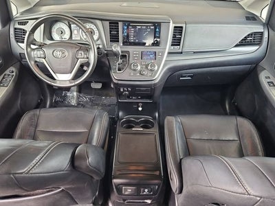 2017 Toyota Sienna SE
