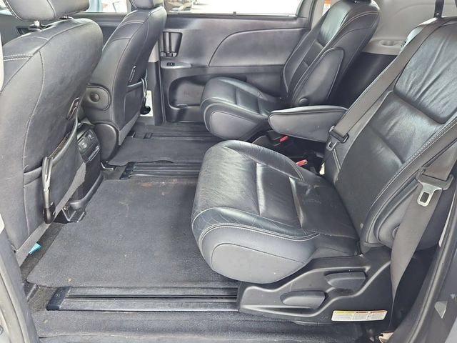 2017 Toyota Sienna SE - Photo 26