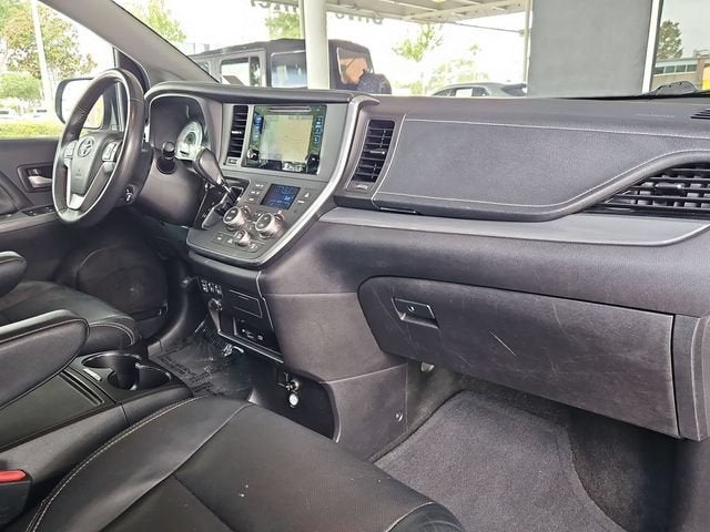 2017 Toyota Sienna SE - Photo 31