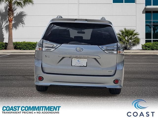 2017 Toyota Sienna SE - Photo 7