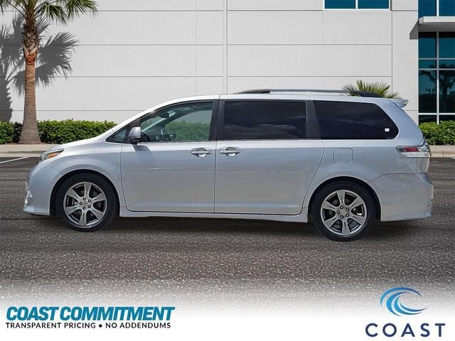 2017 Toyota Sienna SE - Photo 9