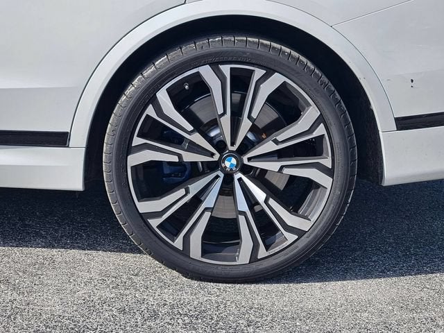 2026 BMW X7 M60i