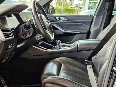 2022 BMW X5 M50i