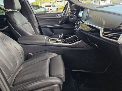 2022 BMW X5 M50i