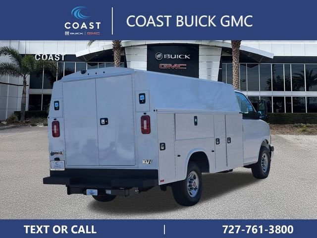 2025 GMC Savana Cutaway 3500 1WT