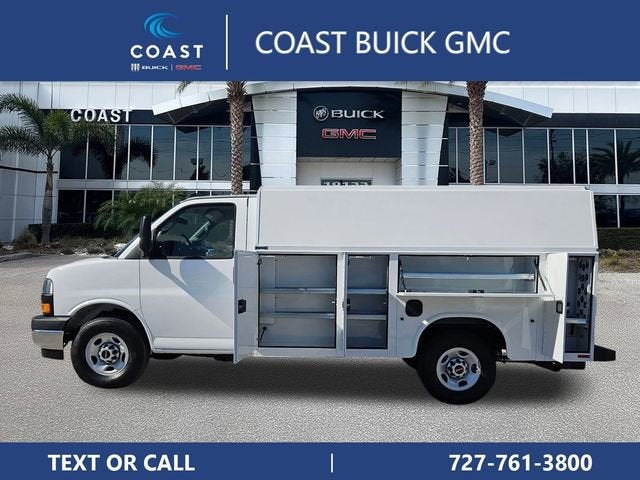 2025 GMC Savana Cutaway 3500 1WT