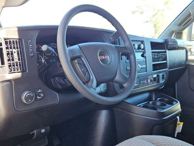 2025 GMC Savana Cutaway 3500 1WT