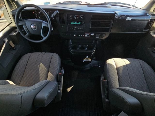 2025 GMC Savana Cutaway 3500 1WT