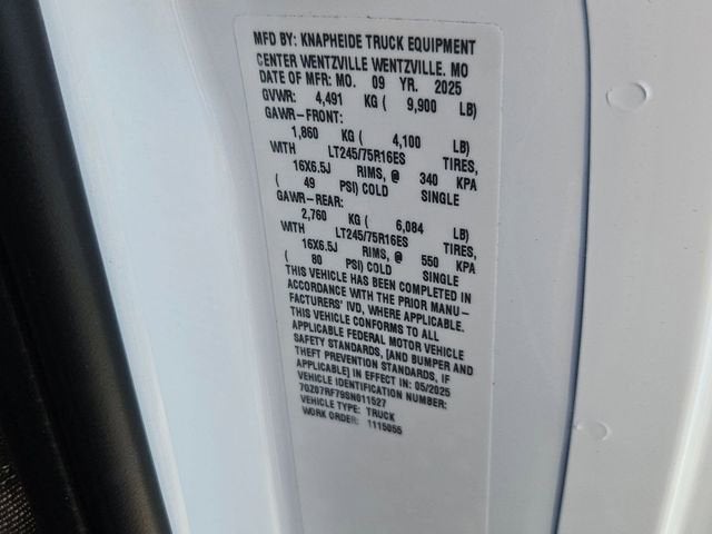 2025 GMC Savana Cutaway 3500 1WT