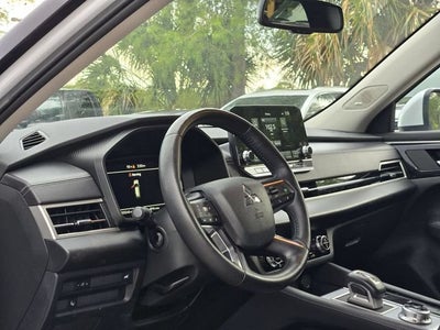 2024 Mitsubishi Outlander SEL