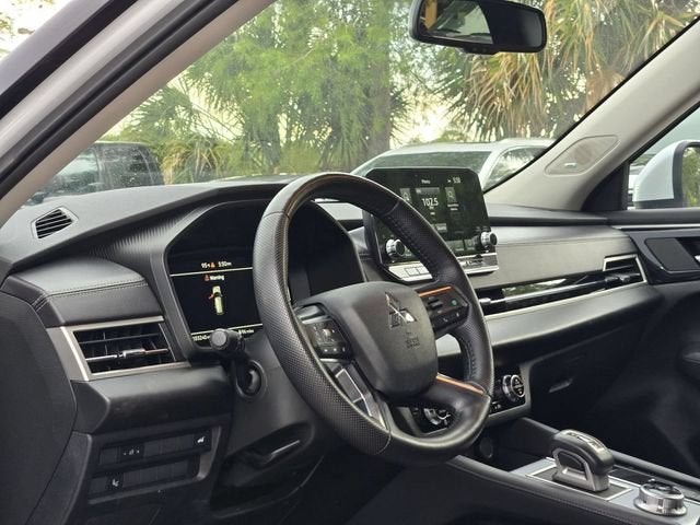 2024 Mitsubishi Outlander SEL