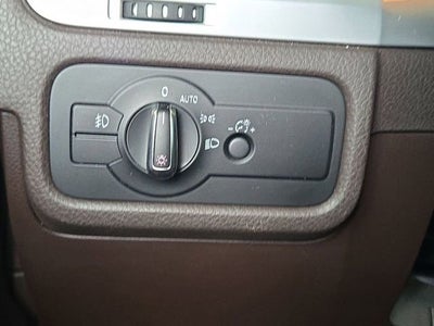 2013 Volkswagen Touareg Sport