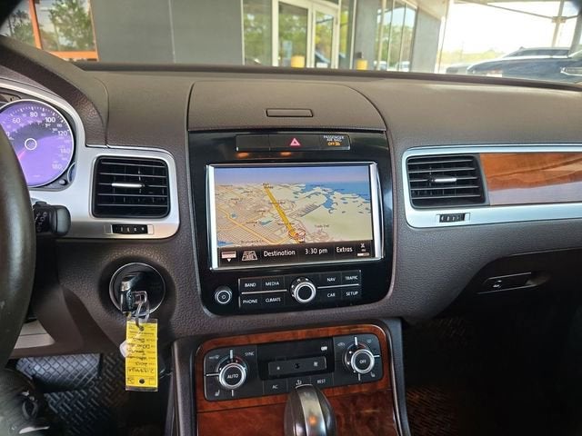 2013 Volkswagen Touareg Sport