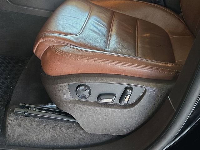 2013 Volkswagen Touareg Sport